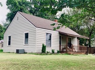 922 Kentland Dr, Neosho, MO 64850