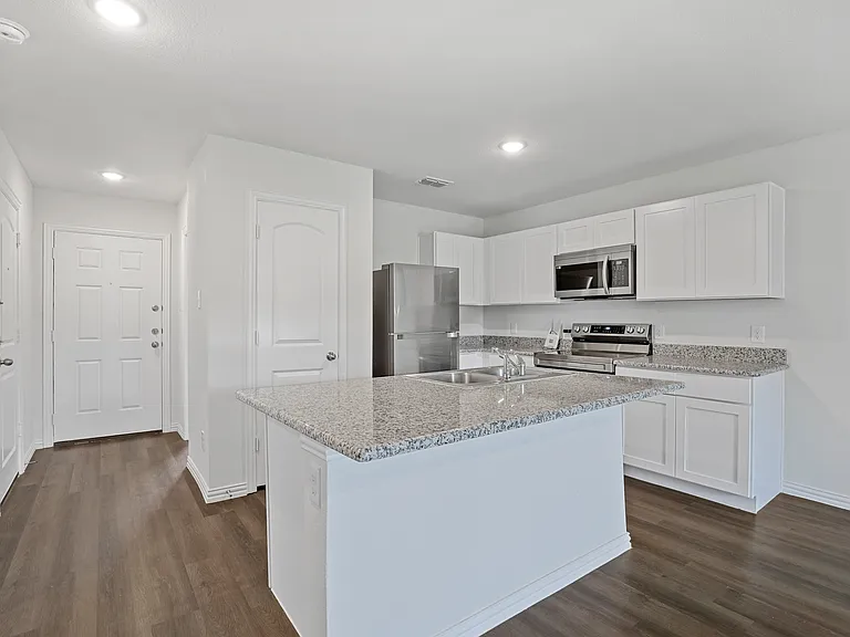 406 E Munson St — Photo 5