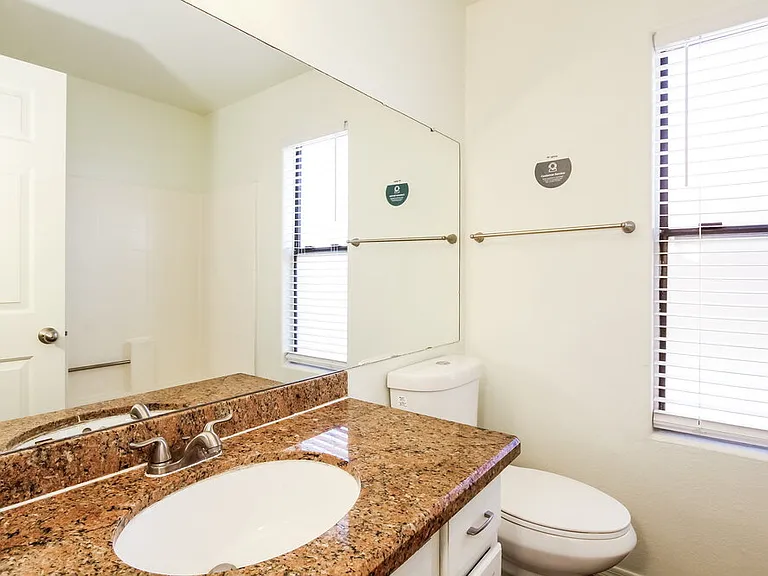 8727 W Sierra Vista Dr — Photo 14