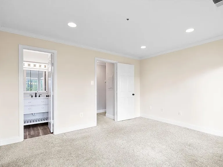 4720 Dorsey Hall Dr #602 — Photo 4