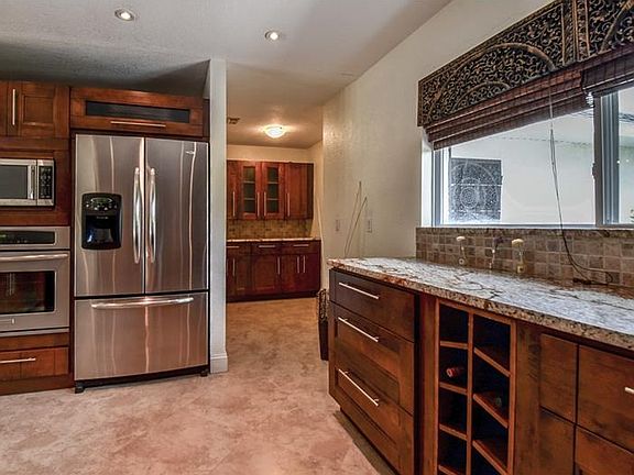 5th image of 4222 Interlake Dr