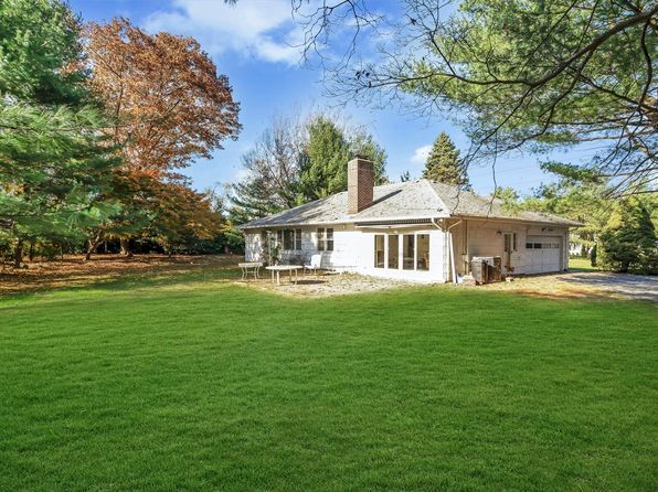 Glen Head Real Estate Glen Head NY Homes For Sale Zillow