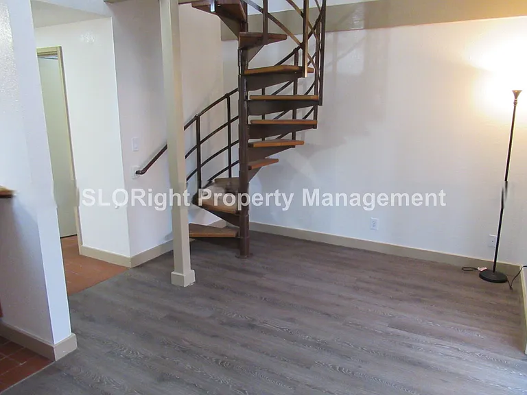 469 Sandercock St #C — Photo 6