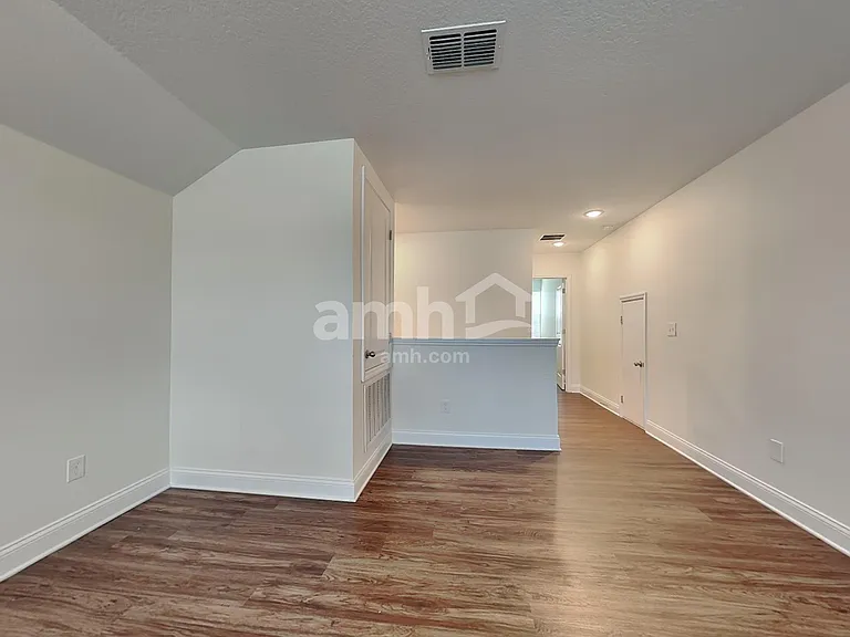 2470 Ixora Ct — Photo 10