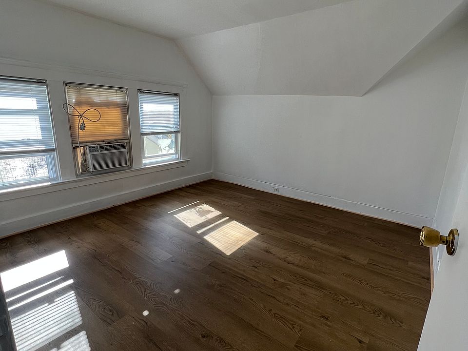 Bedroom #1