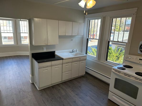 106 Saint John St #2