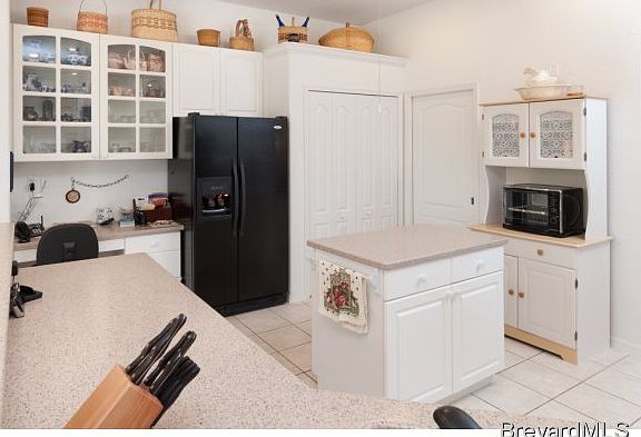 4th image of 691 Wild Flower St N