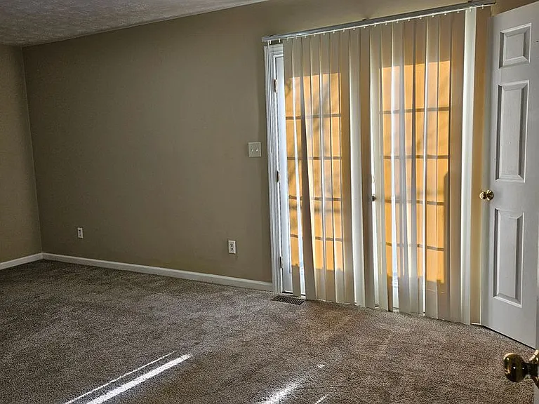 1322 Dale Dr — Photo 6