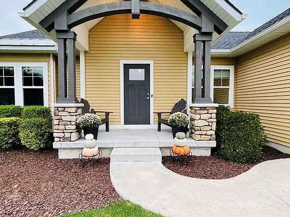 2nd image of 6949 Highland Dr