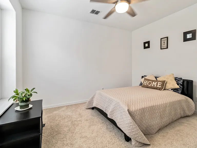 1724 Eworth Dr — Photo 14