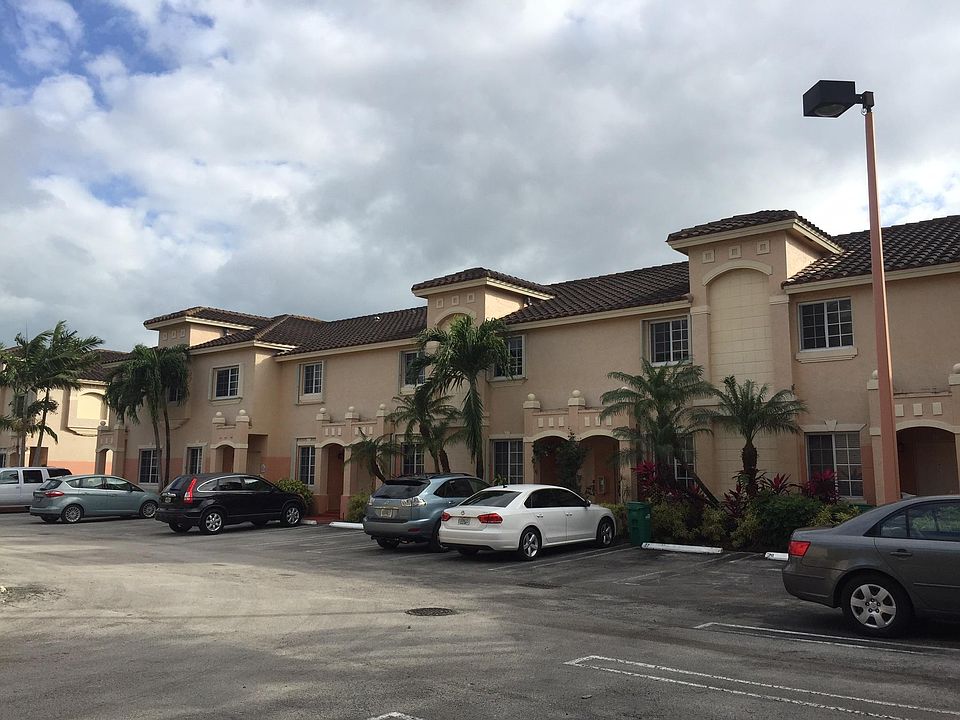 1st image of 15750 SW 92nd Ave Unit 23