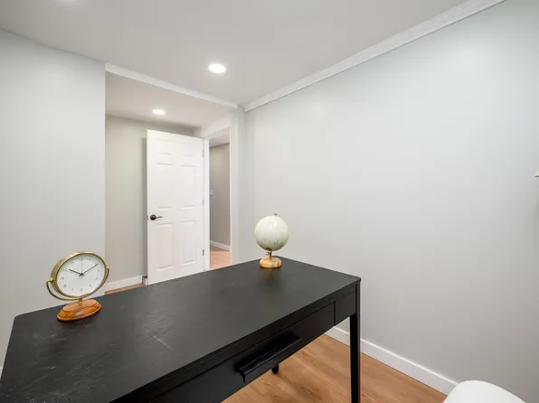 70 Bowers Street image 23 of 35