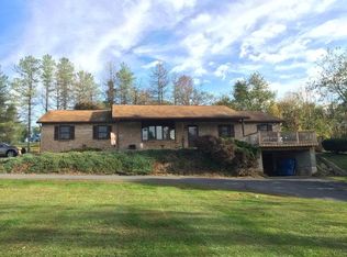 2310 Panther Valley Rd, Pottsville, PA 17901