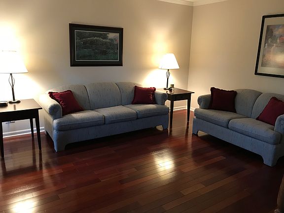 4th image of 316 Wooded Knoll Dr