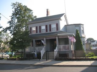 42 Osborn St, Keyport, NJ 07735