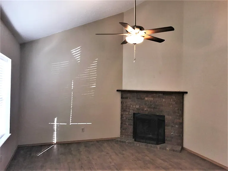 1121 S 26th St — Photo 3