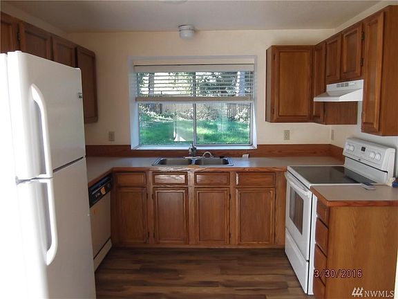 3rd image of 1811 Oxbow St NE