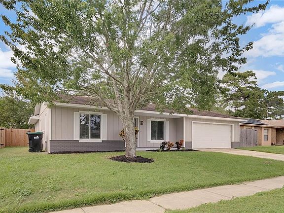 2nd image of 3828 Anthony Ln