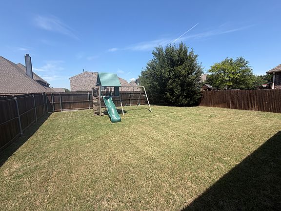 2nd image of 10700 Lariat Trail Dr