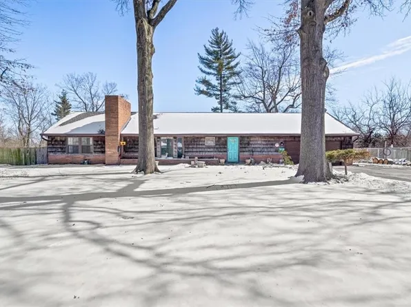 10839 Hickman Heights Rd, Kansas City, MO 64137