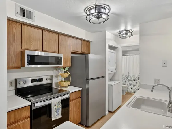 2575 S Syracuse Way #E207, Denver, CO 80231