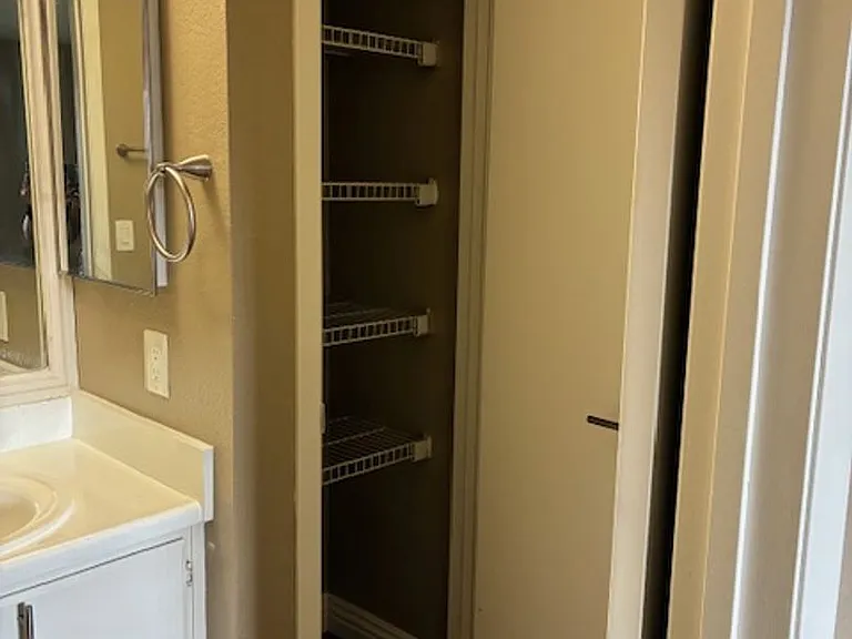 Mandalay Bay Apartments — Photo 56