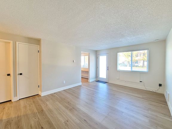 3rd image of 2021-2023 N Astor St