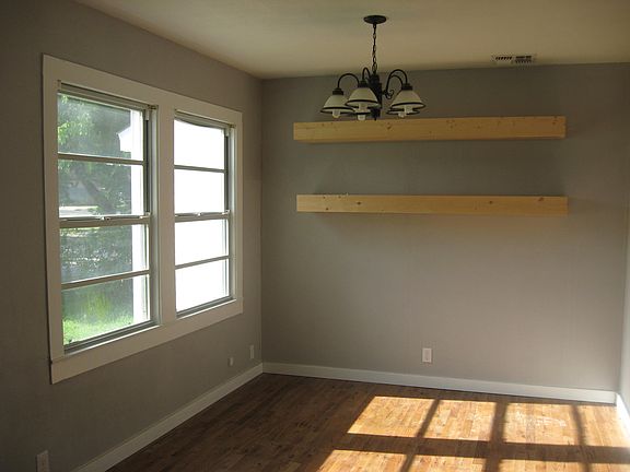 4th image of 1133 N Penelope St