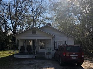 25 W 1st Ave, Hazlehurst, GA 31539
