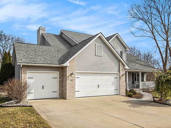 2nd image of 126 Abbington Ct