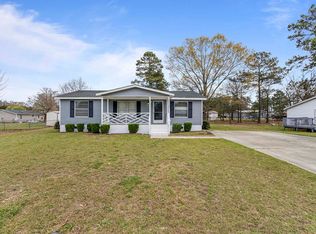 2103 Obrien Dr, Raeford, NC 28376