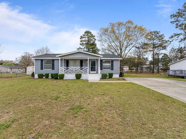 2103 Obrien Dr, Raeford, NC 28376