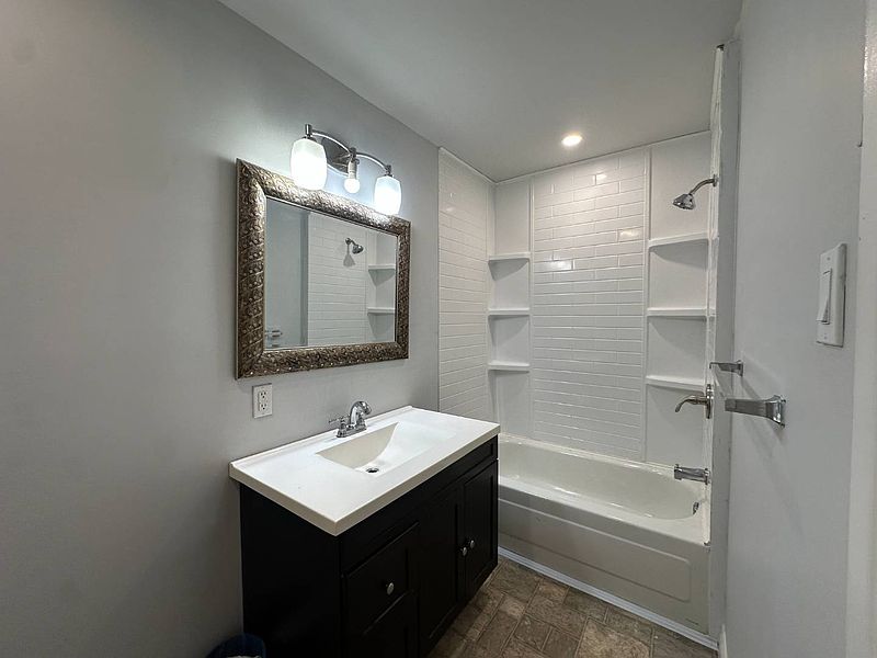 Peterborough Apartment for rent - 5 Bedrooms — photo 14