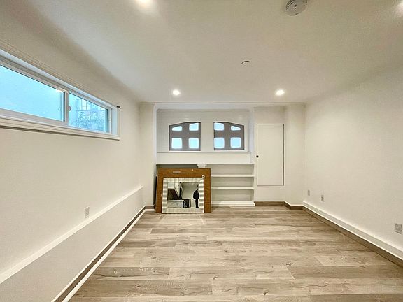 3rd image of 1125 Union St #7
