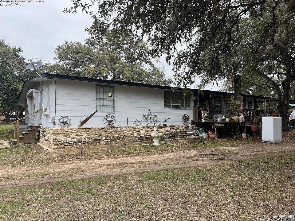 1st image of 8723 BUCKSKIN DR