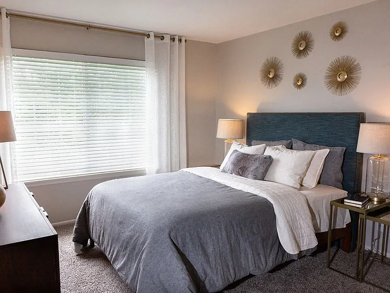 Arlington Club Apartments — Photo 12