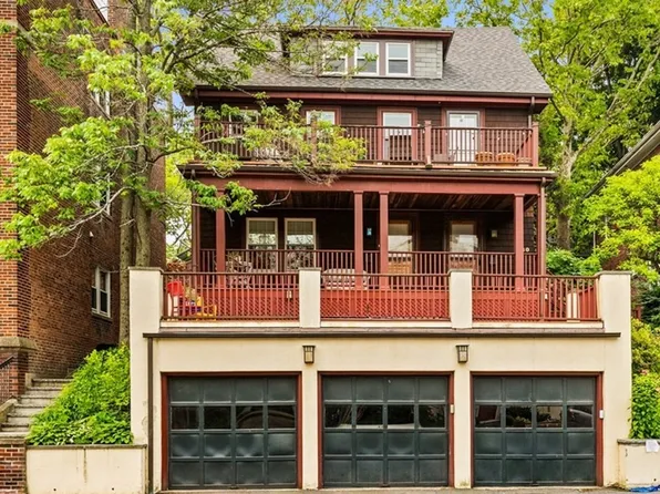 580 Washington St #1, Brookline, MA 02446