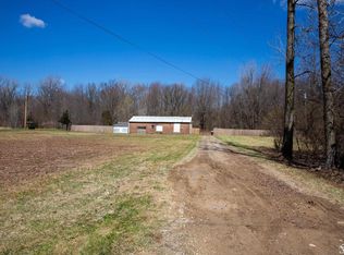 47106 Wear Rd, Belleville, MI 48111