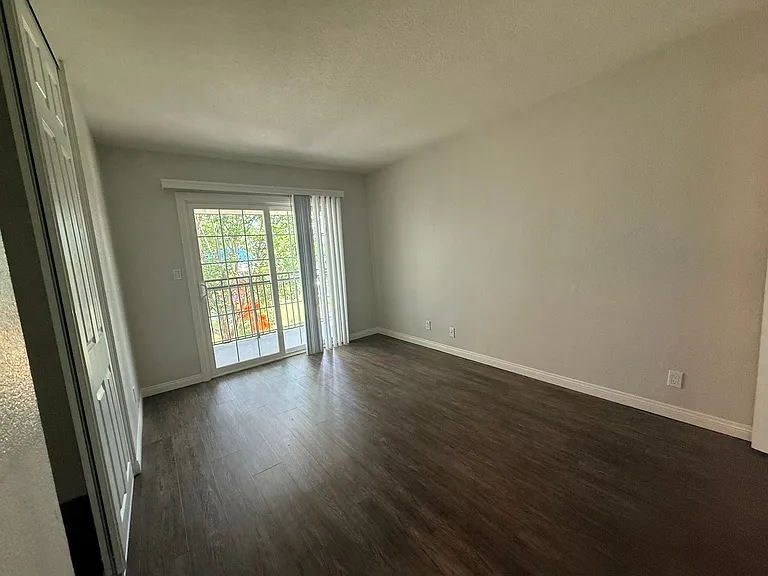 Pacific Palms Apartment Homes — Photo 39