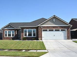 2840 Sequoia Ave, Sanger, CA 93657