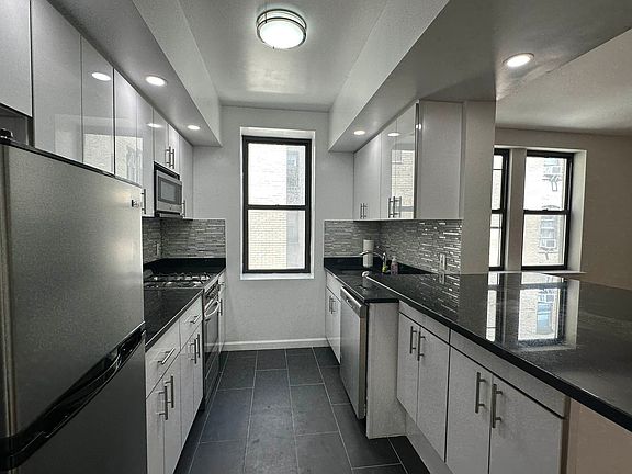 4th image of 43-13 41st St #C6