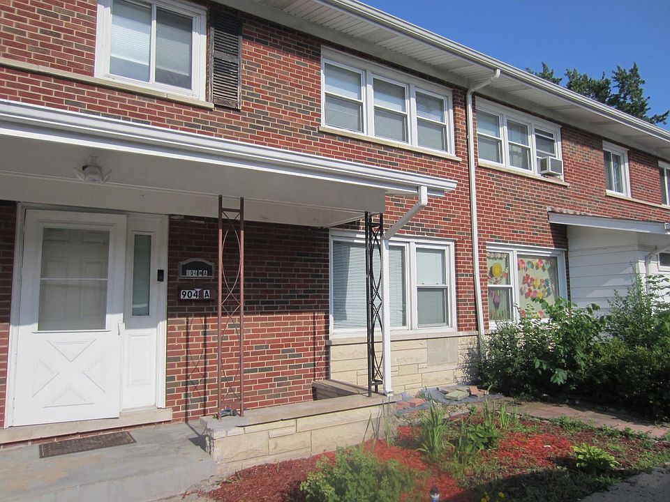 1st image of 904 N Boxwood Dr #A