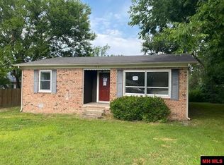 724 S Sycamore St, Harrison, AR 72601