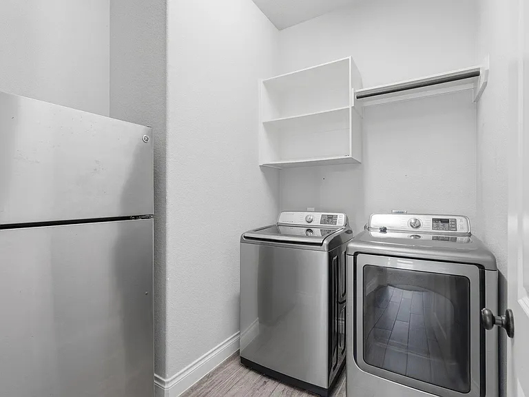 103 Boarsmen Ct — Photo 33