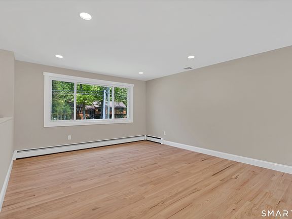 3rd image of 80 School House Road
