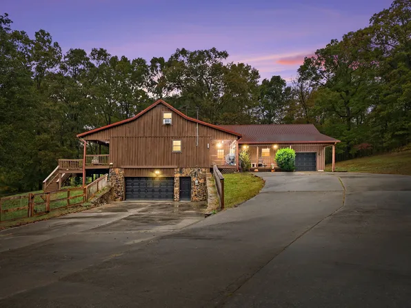 3880 Witty Ln, Hopkinsville, KY 42240