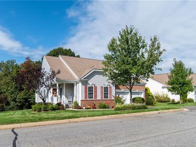541 Putting Green Lane #541, Oxford, CT, 06478