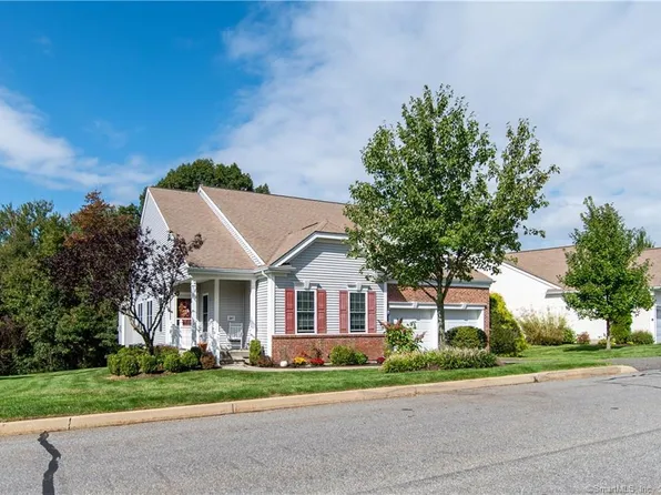541 Putting Green Lane #541, Oxford, CT 06478