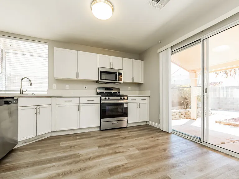 1915 Casa Verde Dr — Photo 6