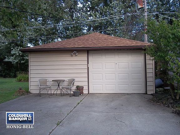 2nd image of 11631 S Sacramento Dr